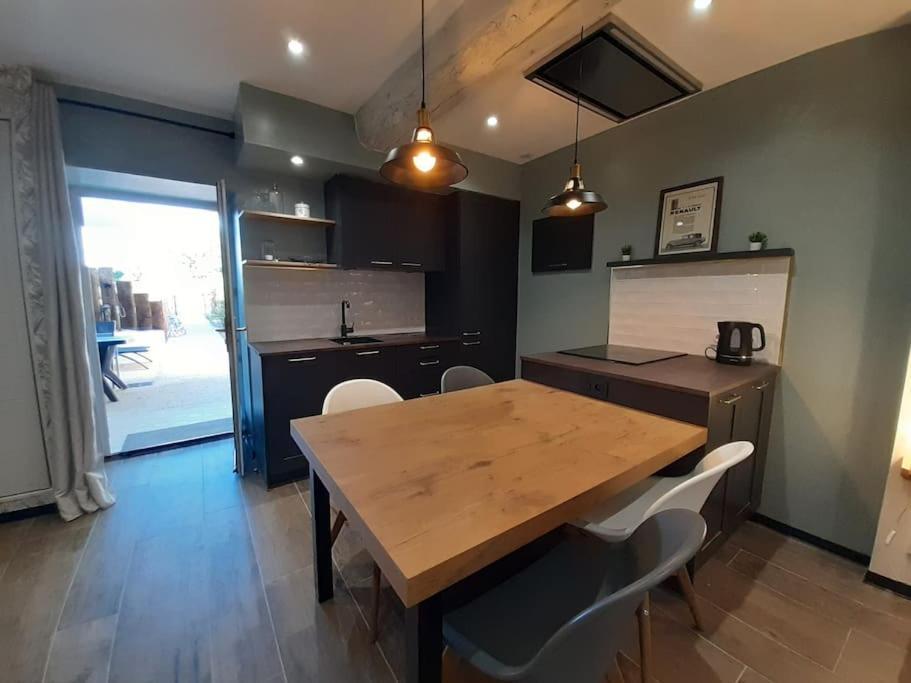 Studio Meuble Avec Terrasse Axe Rennes Saint Malo La Baussaine Luaran gambar